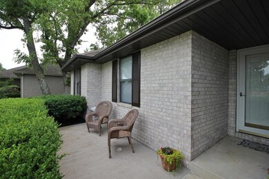 1105 Mahogany Rd, Nixa, MO 65714 - photo 2