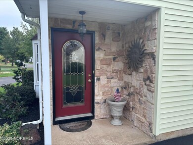 17 Ivy Ridge Close unit 622, Freehold, NJ 07728 - photo 5