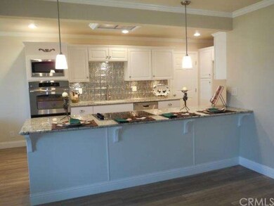 LARGE SITTING AREA FOR YOUR GUESTS OR FAMILY TO VI