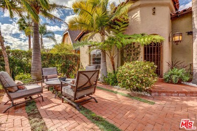 Front Courtyard: 1105 S Point View, Los Angeles, C