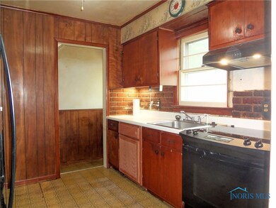 827 Turner Ave, Toledo, OH 43607 - photo 2