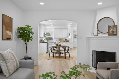 2172 36th St, Sacramento, CA 95817 - photo 3