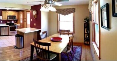 48 Hollywood Dr, Charlton, MA 01507 - photo 4