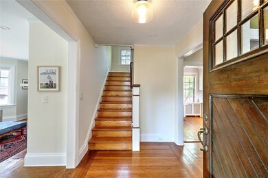 25 Kingston Ave, Providence, RI 02906 - photo 3