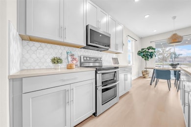 34307 Radley Way, Wesley Chapel, FL 33545 - photo 6