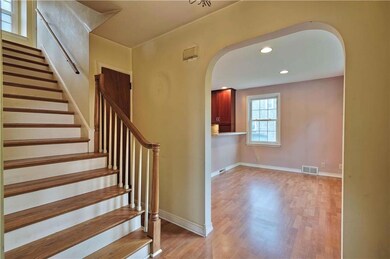 69 S Buttonwood St, Macungie, PA 18062 - photo 4