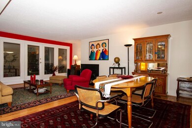 1040 Deer Ridge Dr unit 405, Baltimore, MD 21210 - photo 2