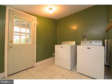 1333 Mulberry St, Reading, PA 19604 - photo 5