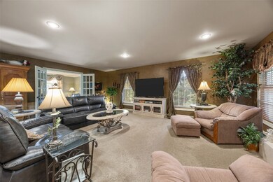 3920 Wyndham Dr NE, Cedar Rapids, IA 52402 - photo 7