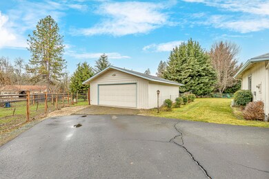 181 Jo Creek Place, Merlin, OR 97532 - photo 3