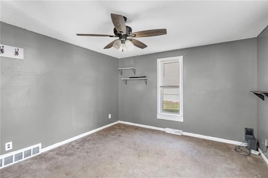 117 W Prospect St, Cameron, MO 64429 - photo 5