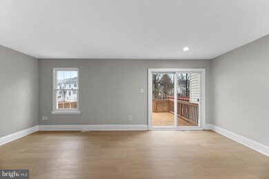 9424 Riverbrink Ct, Laurel, MD 20723 - photo 5