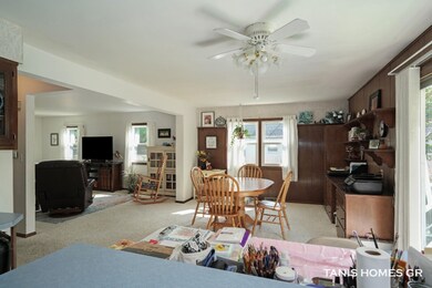 2455 Donahue Court SW