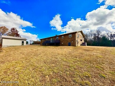206 Bell Rd, Crossville, TN 38571 - photo 4