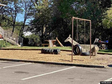 301 Ash St, Independence, OR 97351 - photo 2