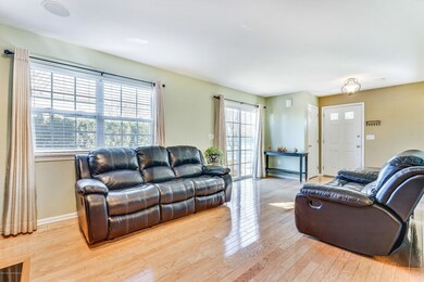 3210 Kapalua Ct, Freehold, NJ 07728 - photo 4