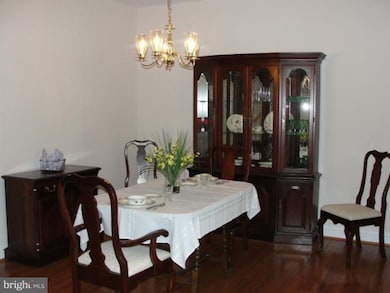 7348 Rocky Creek Dr, Columbia, MD 21046 - photo 3