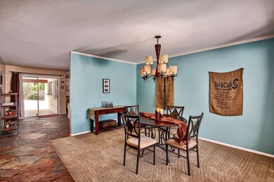 Dining/Living Rm