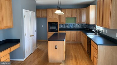 10285 Warfield St, White Plains, MD 20695 - photo 7