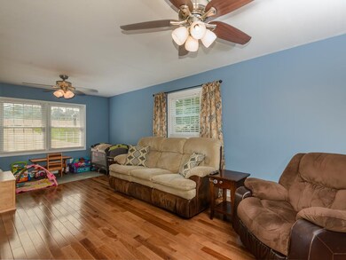 Huge Bonus Room