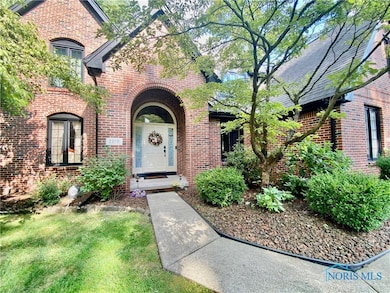 2910 Tracewood Dr, Toledo, OH 43617 - photo 4