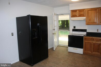 1850 Emmanuel Church Rd, Huntingtown, MD 20639 - photo 4