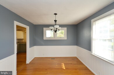 200 N 31st St, Purcellville, VA 20132 - photo 5