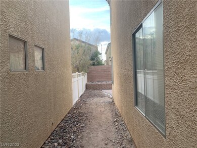 5467 Railroad River Ave, Las Vegas, NV 89139 - photo 4