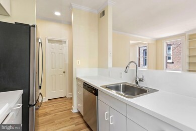 1632 30th St NW unit 8, Washington, DC 20007 - photo 5