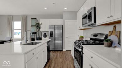 6899 Teder Creek Ln, Whitestown, IN 46075 - photo 4