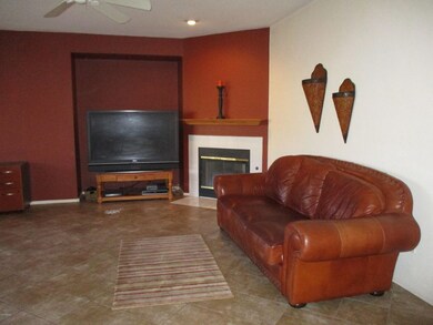 432 E Windsor Dr Family Room