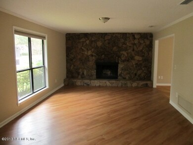 7247 Holiday Hill Ct, Jacksonville, FL 32216 - photo 3