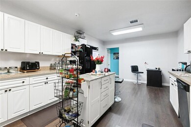 221 W Urquhart St, Chalmette, LA 70043 - photo 4