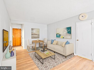 The President Condo unit 709, Washington, DC 20037 - photo 5