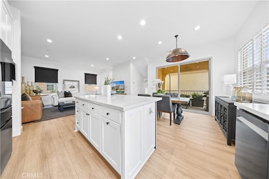 89 Kestrel, Irvine, CA 92618 - photo 5