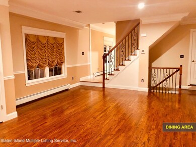 17 Malibu Ct unit 1, Staten Island, NY 10309 - photo 4