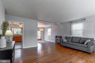 214 Bramber Dr, Broomall, PA 19008 - photo 3