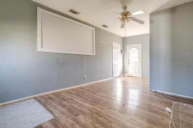 108 Madison St, Cleburne, TX 76033 - photo 7