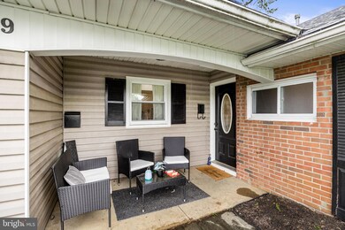 49 Peartree Ln, Willingboro, NJ 08046 - photo 3