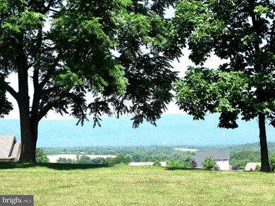 4 Canterbury Dr, Chambersburg, PA 17201 - photo 2