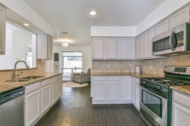 1209 Bayou Oak Dr, Friendswood, TX 77546 - photo 7