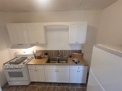 Cute Kitchen with upgrades.