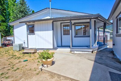 1014 Idle Ct, Grants Pass, OR 97527 - photo 4