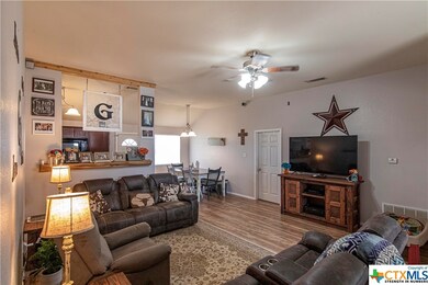 406 Blayton St, Troy, TX 76579 - photo 4