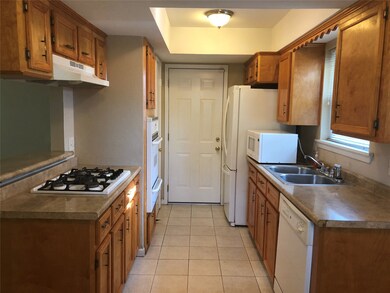 7705 Sterlingshire St, Houston, TX 77016 - photo 6