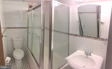 Radnor House unit 504, Bryn Mawr, PA 19010 - photo 6