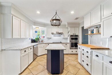 2121 Cambridge Dr, Hurst, TX 76054 - photo 4