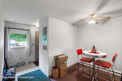 13-web-or-mls-1335LakeRd-Unit1--02