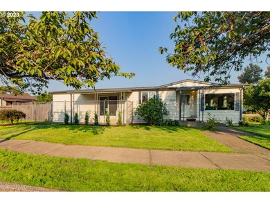 3016 Stapp Dr, Eugene, OR 97408 - photo 2