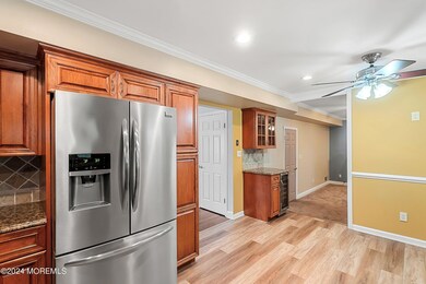 10 Remsen Dr, Howell, NJ 07731 - photo 7